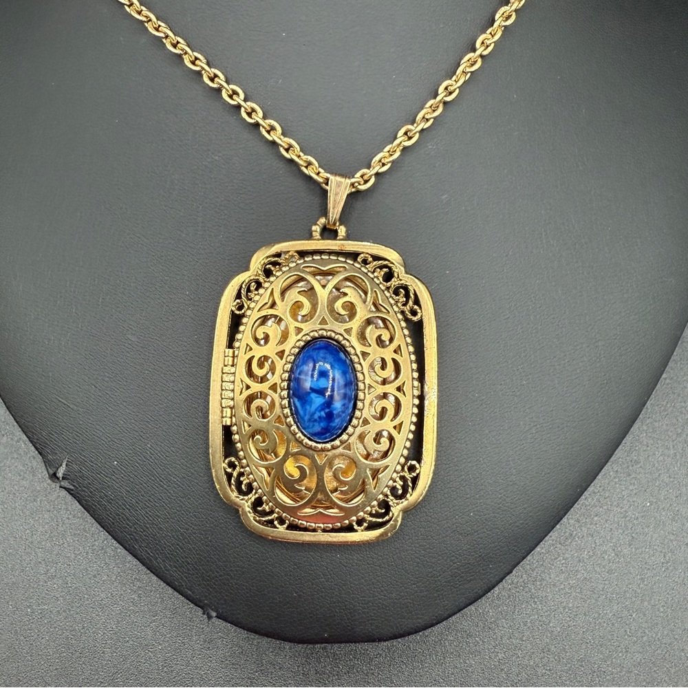 Vintage Avon Yesteryear Picture Locket Necklace in Ornate Gold Filigree